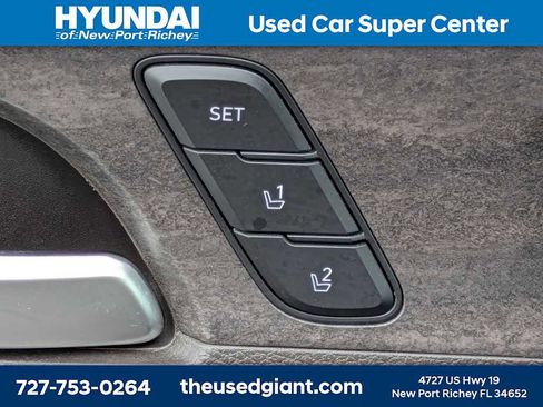 Used 2020 Hyundai Santa Fe Limited FWD image 25
