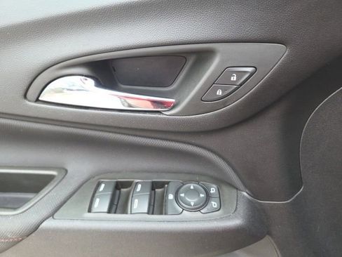 Used 2023 Chevrolet Equinox RS image 17