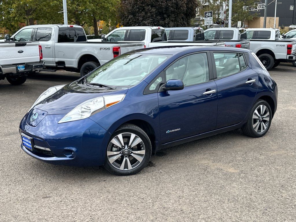 Used 2017 Nissan Leaf SV FWD image 1