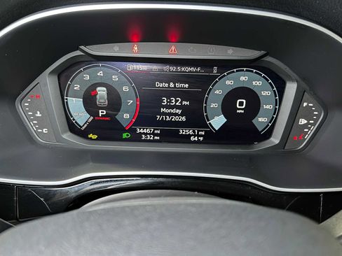 Used 2025 Audi Q3 2.0T Premium AWD/4WD image 32