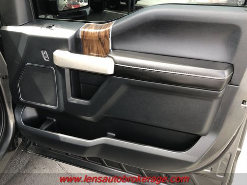 Used 2019 Ford F150 Lariat RWD image 20