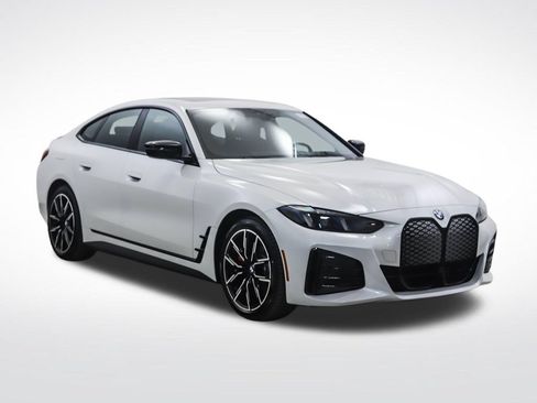 Used 2026 BMW i4 xDrive40i w/ M Sport Package AWD/4WD image 7