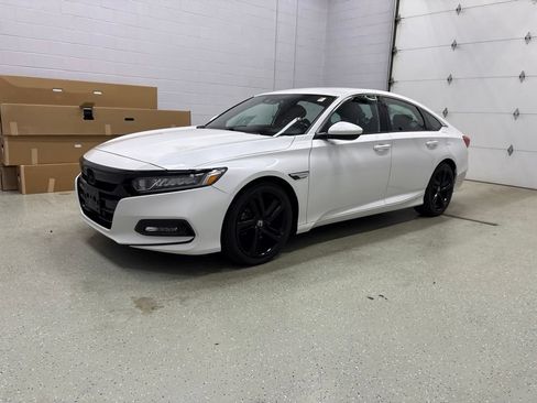 Used 2019 Honda Accord Sport image 8