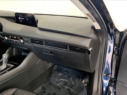 Used 2019 MAZDA MAZDA3 AWD Sedan w/ Preferred Package image 16