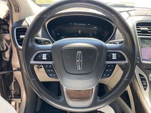 Used 2019 Lincoln Nautilus Reserve w/ Cargo Utility Package AWD/4WD image 31