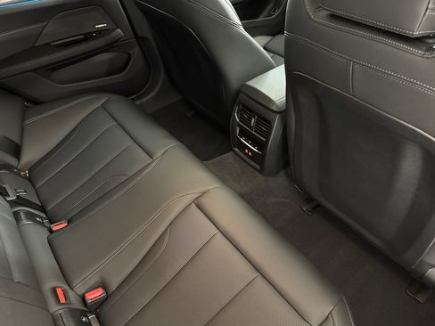 Used 2025 BMW i4 eDrive40 w/ Premium Package RWD image 34