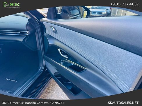 Used 2023 Hyundai Elantra Limited image 33