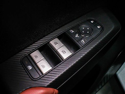 New 2025 Mitsubishi Outlander SEL image 9