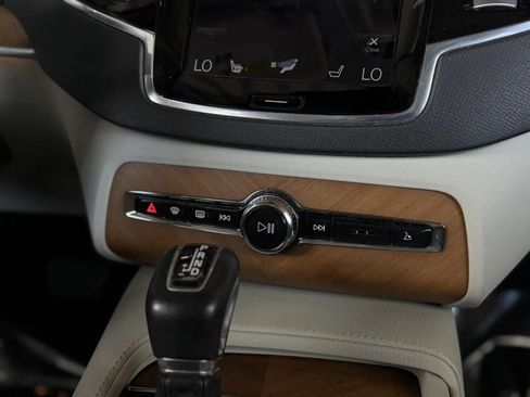 Used 2016 Volvo XC90 T6 Momentum image 33