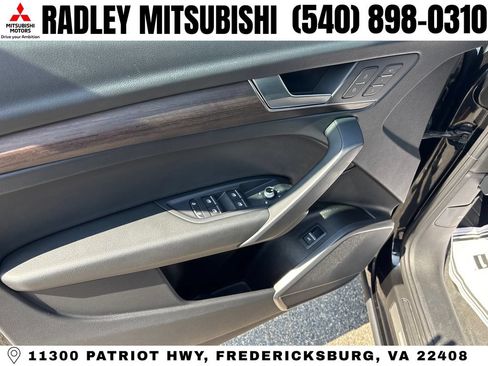 Used 2023 Audi Q5 2.0T Premium w/ Convenience Package AWD/4WD image 5