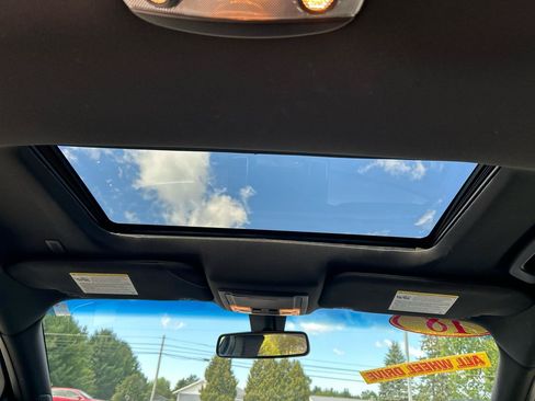 Used 2018 Ford Taurus SEL w/ Equipment Group 201A AWD/4WD image 22