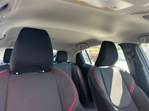 Used 2025 Toyota Prius Plug-In Hybrid image 17