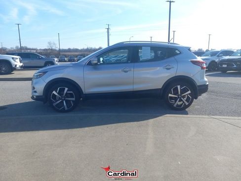 Used 2022 Nissan Rogue Sport SL w/ Premium Package image 13