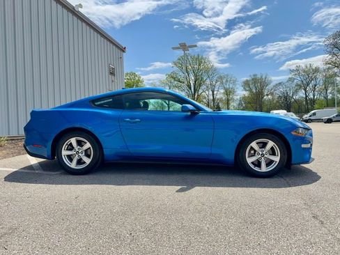 Used 2021 Ford Mustang Coupe RWD image 7
