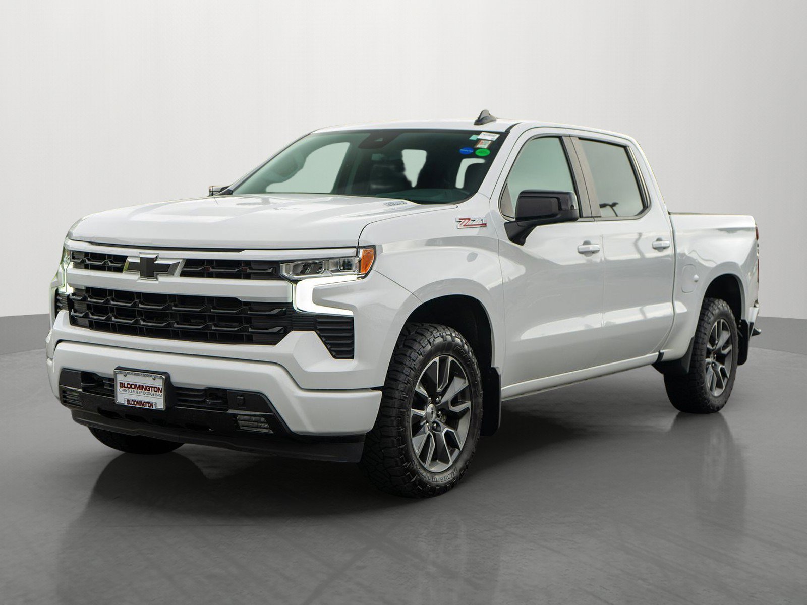Used 2024 Chevrolet Silverado 1500 RST AWD/4WD image 3