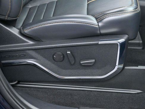 Used 2023 Ford F350 Platinum image 31