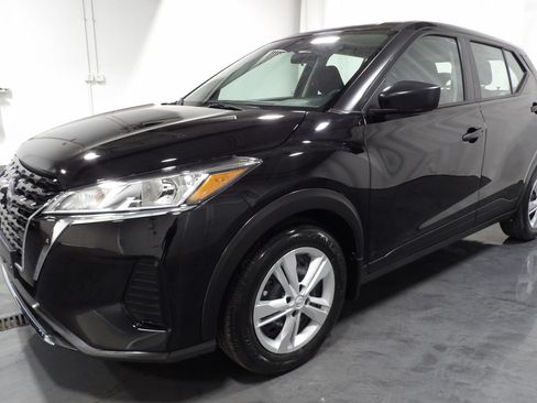 Used 2024 Nissan Kicks S FWD image 5