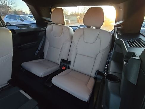 New 2026 Volvo XC90 T8 Ultra w/ Protection Package AWD/4WD image 9