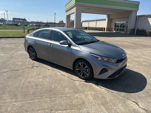 Used 2023 Kia Forte LXS image 14