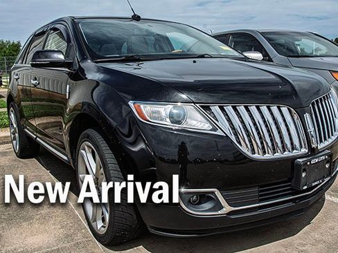 Used 2013 Lincoln MKX AWD image 4