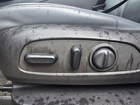 Used 2019 Buick Enclave Essence image 21