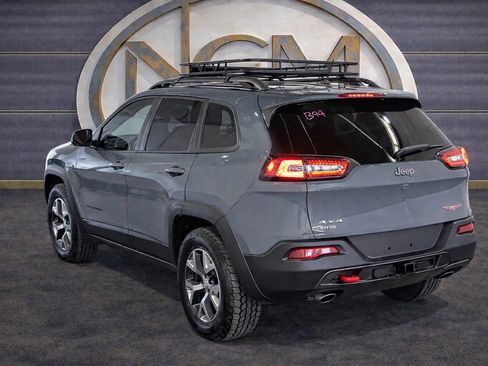 Used 2015 Jeep Cherokee Trailhawk w/ Comfort/Convenience Group image 12