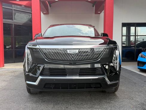 Used 2025 Cadillac Escalade IQ Luxury 2 w/ LPO, Premium Carpet Package AWD/4WD image 4