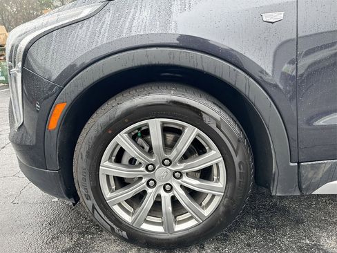 Used 2023 Cadillac XT4 Premium Luxury image 12