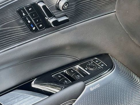 Used 2025 Cadillac Lyriq Luxury w/ LPO, Floor Liner Package AWD/4WD image 18