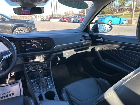 Used 2024 Volkswagen Jetta SEL image 12