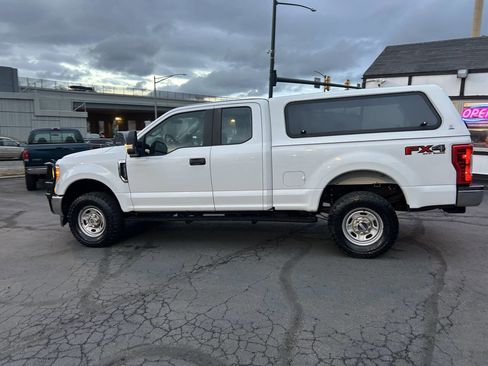 Used 2017 Ford F250 XL w/ Power Equipment Group image 7