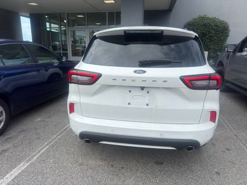 Used 2024 Ford Escape ST-Line w/ Tech Pack #1 FWD image 5
