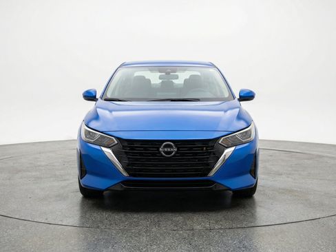 Used 2025 Nissan Sentra SV FWD image 2