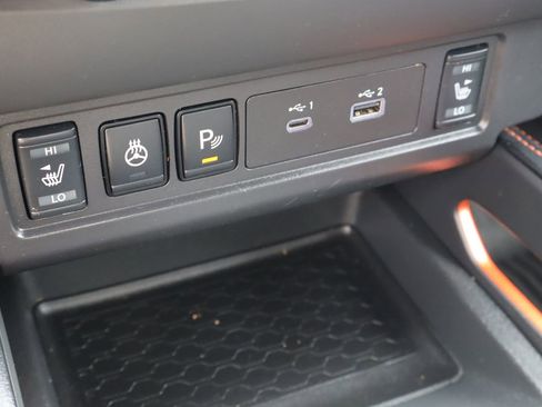 Used 2023 Nissan Frontier PRO-4X w/ Pro-4X Premium Package AWD/4WD image 26