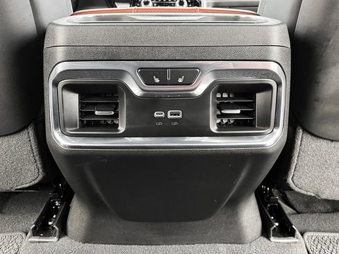 Used 2025 GMC Sierra 3500 Denali Ultimate image 25