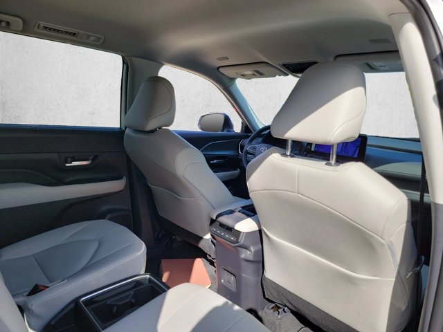 Used 2026 Toyota Grand Highlander AWD image 24