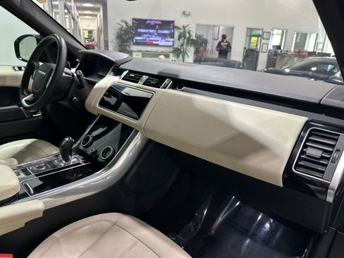 Used 2018 Land Rover Range Rover Sport HSE AWD/4WD image 51