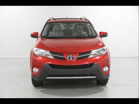 Used 2015 Toyota RAV4 XLE image 2