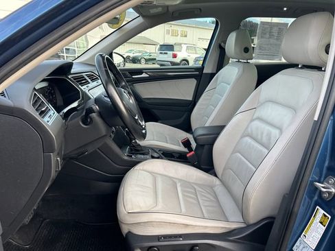 Used 2019 Volkswagen Tiguan SEL Premium image 17