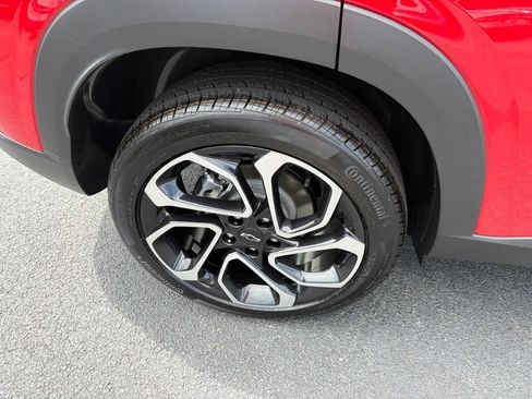 Used 2026 Chevrolet Trax RS w/ Sunroof Package FWD image 10