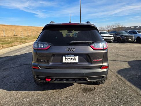 Used 2019 Jeep Cherokee Trailhawk w/ Cold Weather Group image 5