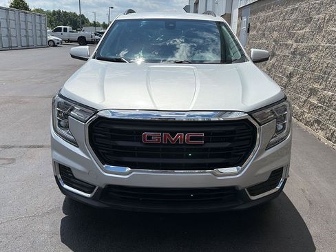 Used 2022 GMC Terrain SLE w/ Driver Convenience Package FWD image 42