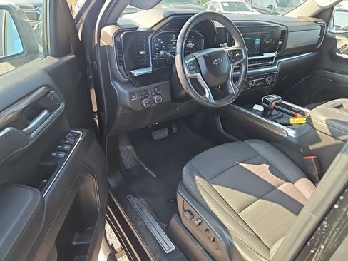 Used 2022 Chevrolet Silverado 1500 RST w/ Protection Package AWD/4WD image 6