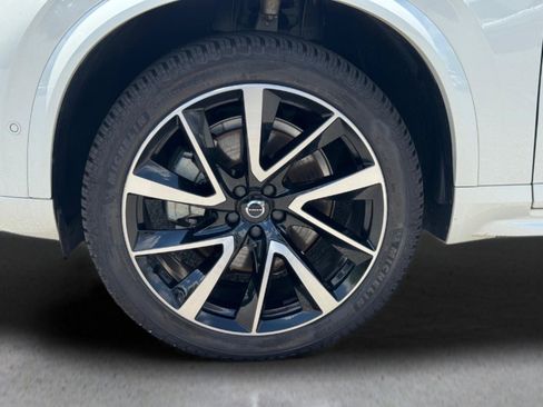 Used 2024 Volvo XC90 B6 Ultimate AWD/4WD image 9