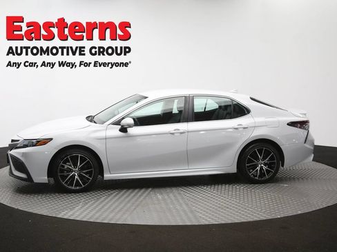 Used 2024 Toyota Camry SE w/ Cold Weather Package FWD image 57