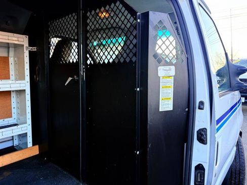 Used 2011 Ford E-250 and Econoline 250 E-250 w/ PWR Group image 15