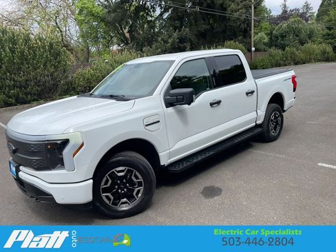 Used 2022 Ford F150 Lightning XLT AWD/4WD image 3