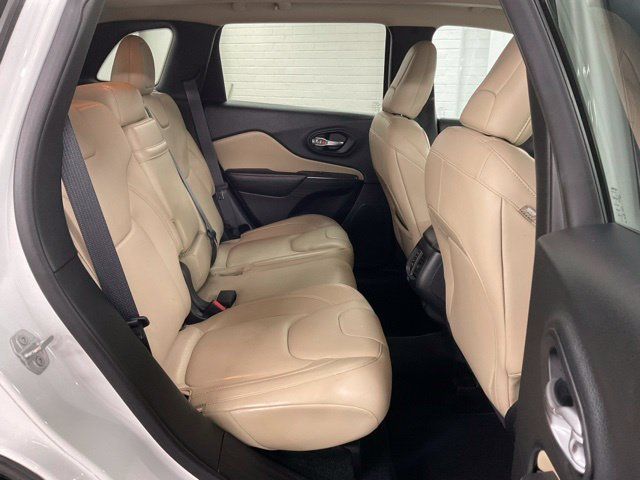 Used 2016 Jeep Cherokee Limited AWD/4WD image 15