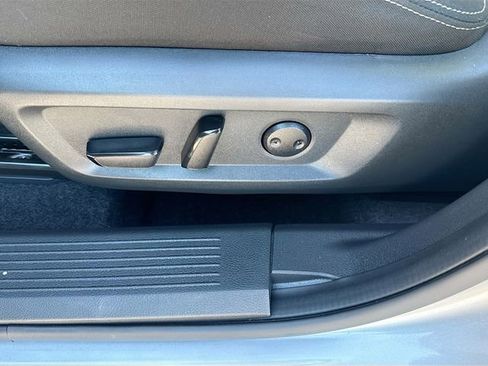 Used 2021 Nissan Rogue SV image 31