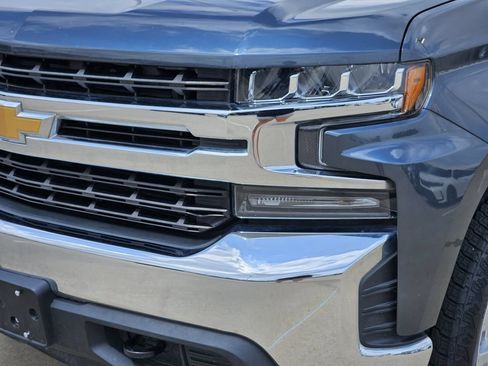 Used 2019 Chevrolet Silverado 1500 LT w/ Texas Edition AWD/4WD image 13